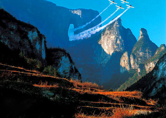 【純玩拼團全景游10】張家界、天子山、袁家界、寶峰湖、天門山五日四晚游